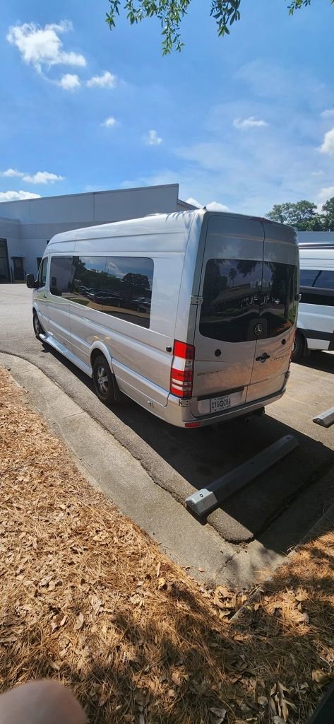 Used 2015 Mercedes-Benz Sprinter 2500 image 11