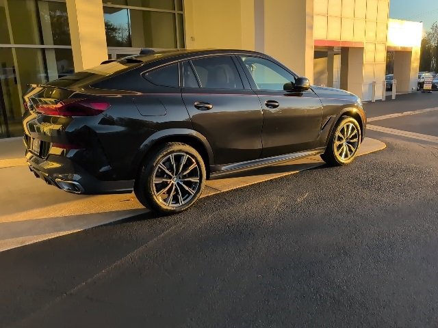 Certified 2023 BMW X6 xDrive40i w/ Executive Package image 3