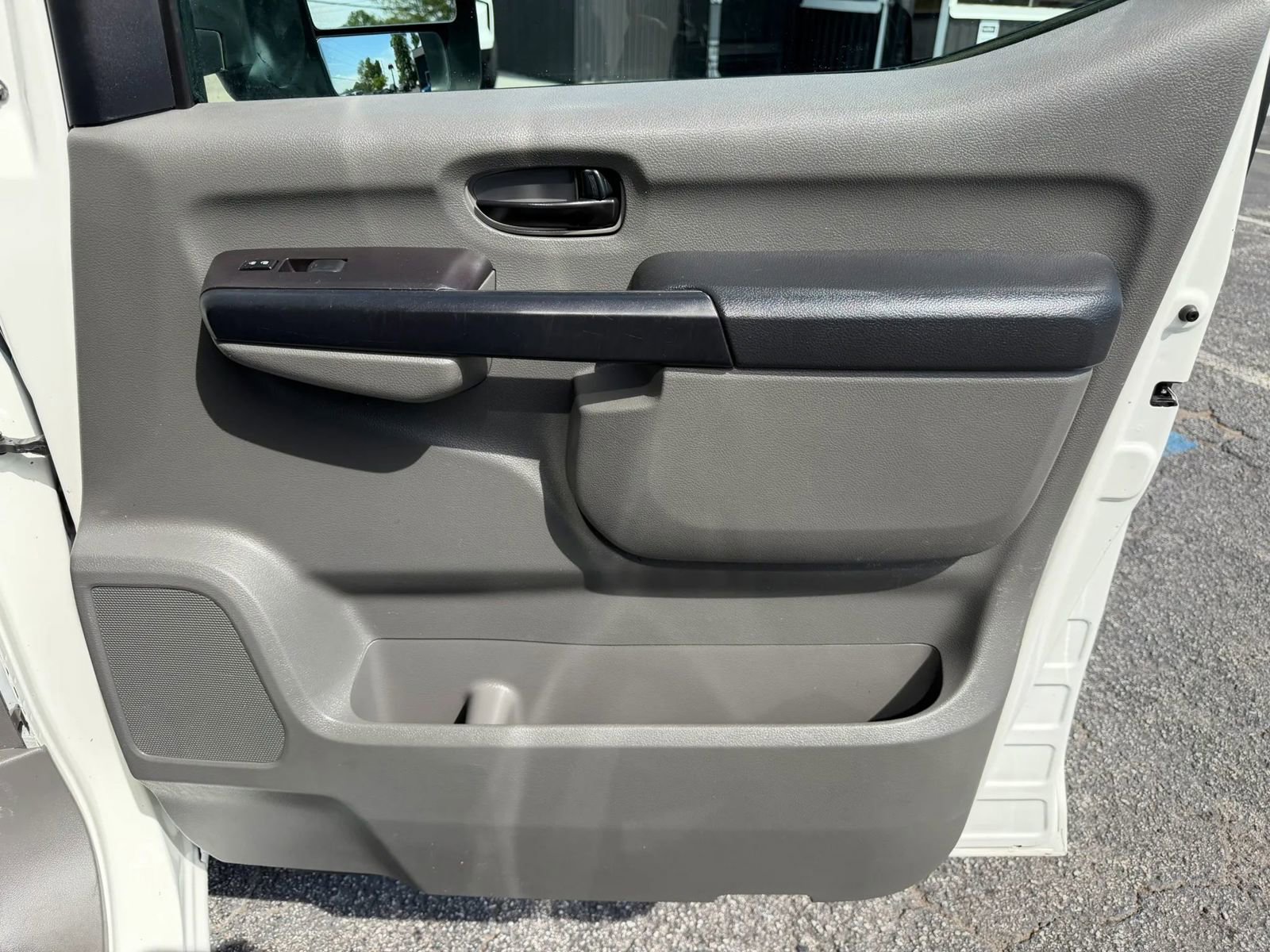 Used 2016 Nissan NV 2500 S w/ Power Package RWD image 18