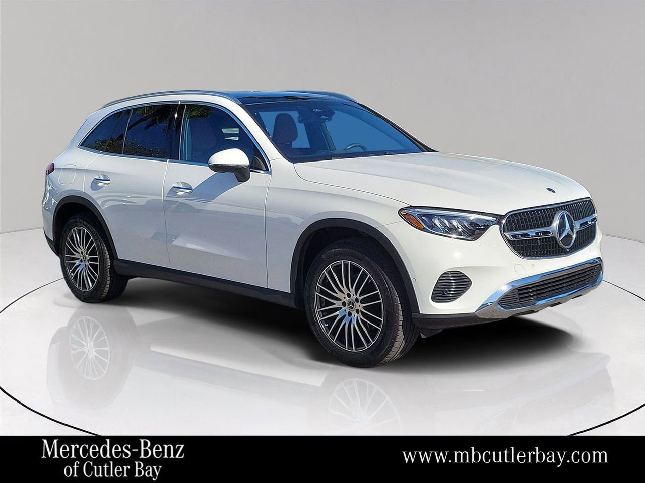 Certified 2026 Mercedes-Benz GLC 300 image 1