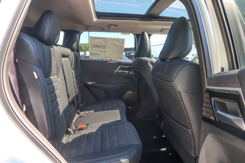 New 2026 Mitsubishi Outlander SE FWD image 15