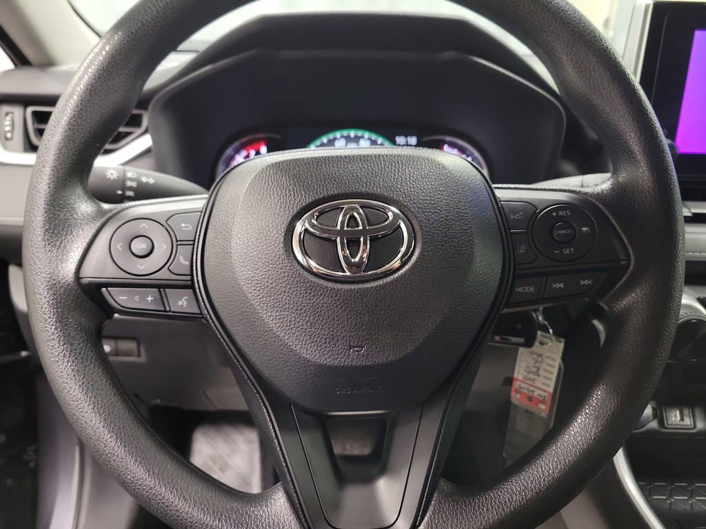 Used 2025 Toyota RAV4 LE image 18