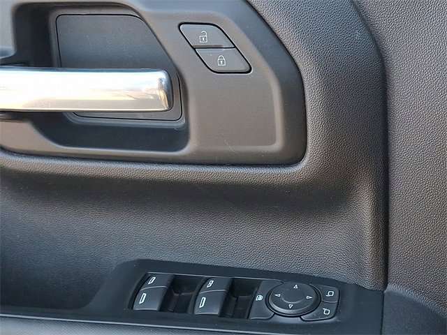 Used 2020 Chevrolet Silverado 1500 Custom w/ Custom Value Package image 18