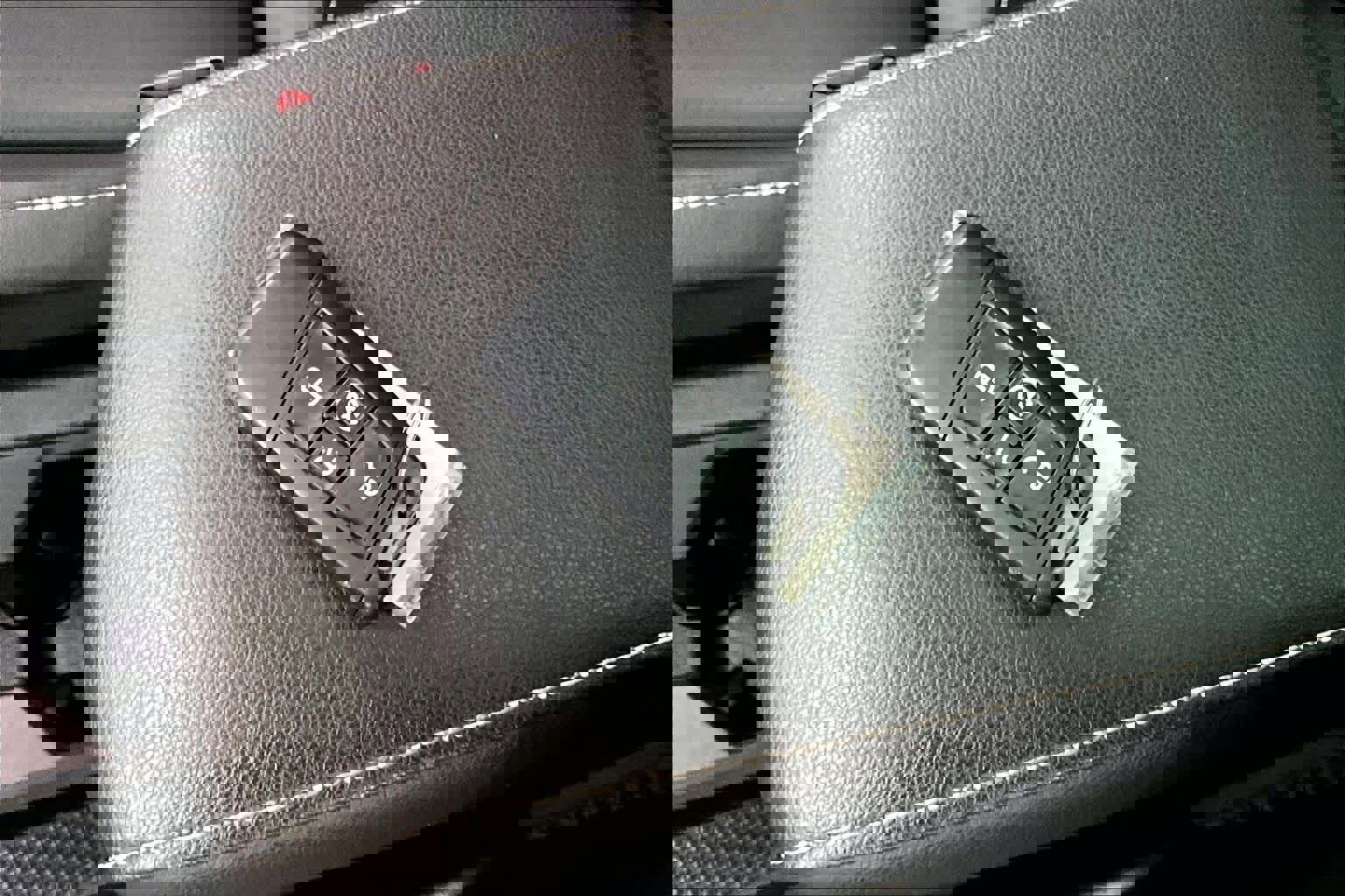 Used 2022 Volkswagen Tiguan SE R-Line image 13