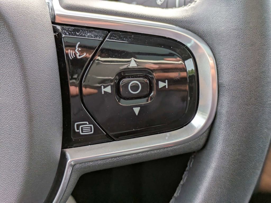 Certified 2023 Volvo XC90 B5 Plus w/ Protection Package Premier AWD/4WD image 29