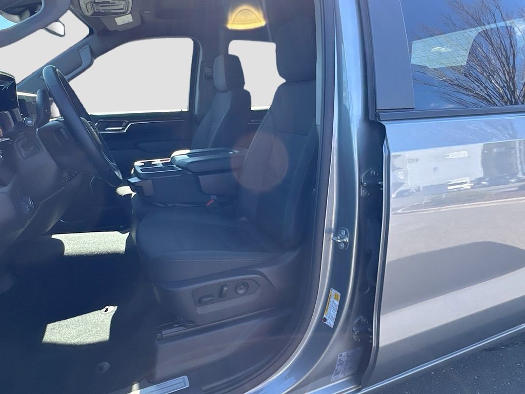 Used 2025 Chevrolet Silverado 1500 LT image 22