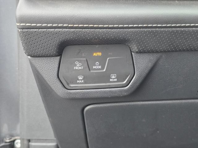 Used 2025 Volkswagen Atlas SE FWD image 29