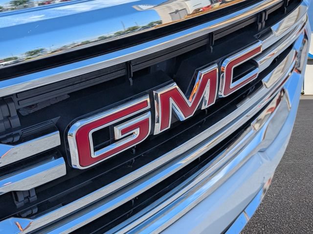 Used 2022 GMC Acadia SLT w/ Preferred Package FWD image 5