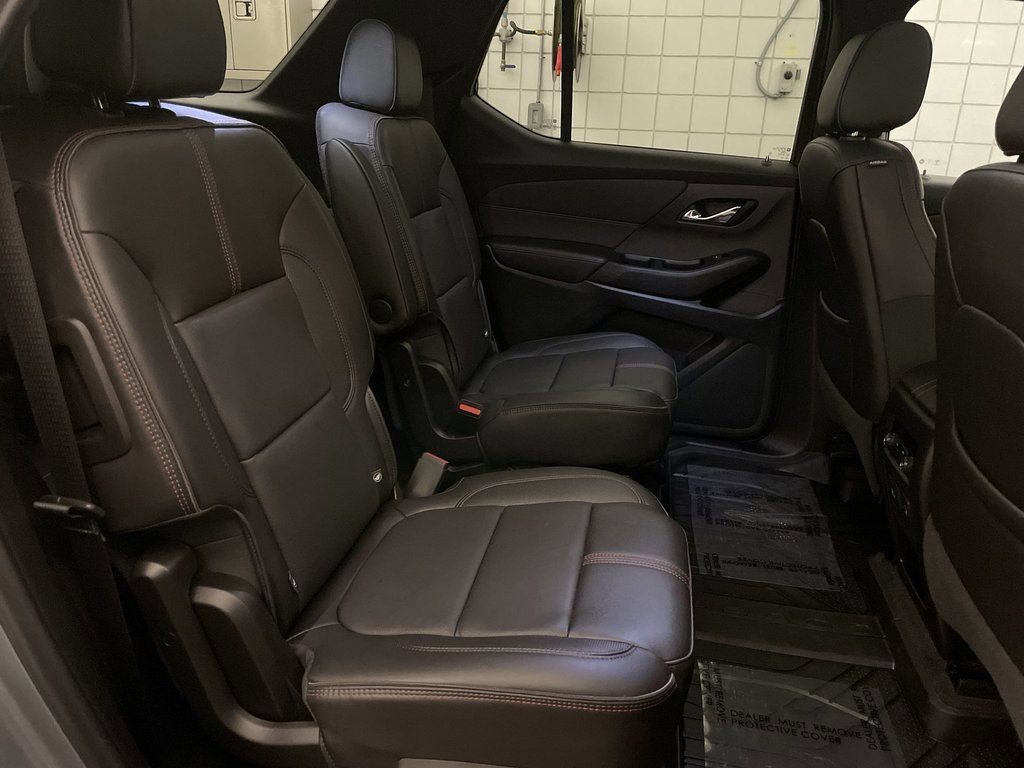 Used 2023 Chevrolet Traverse RS w/ LPO, Floor Liner Package image 22