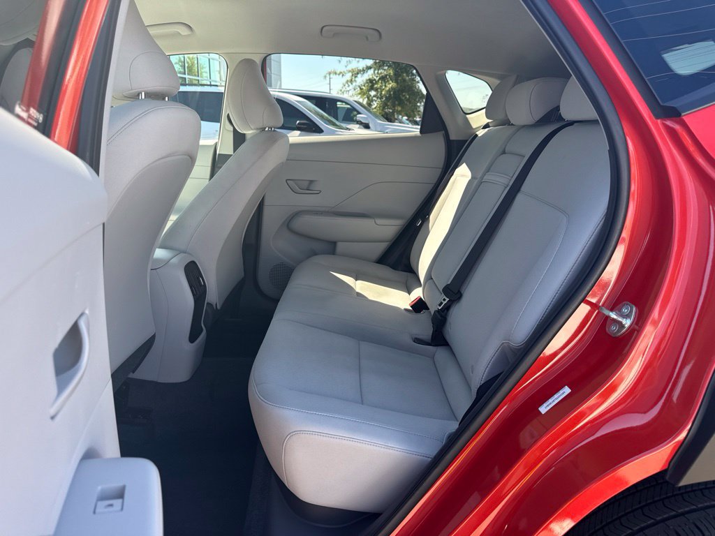 Used 2025 Hyundai Kona SEL AWD/4WD image 24
