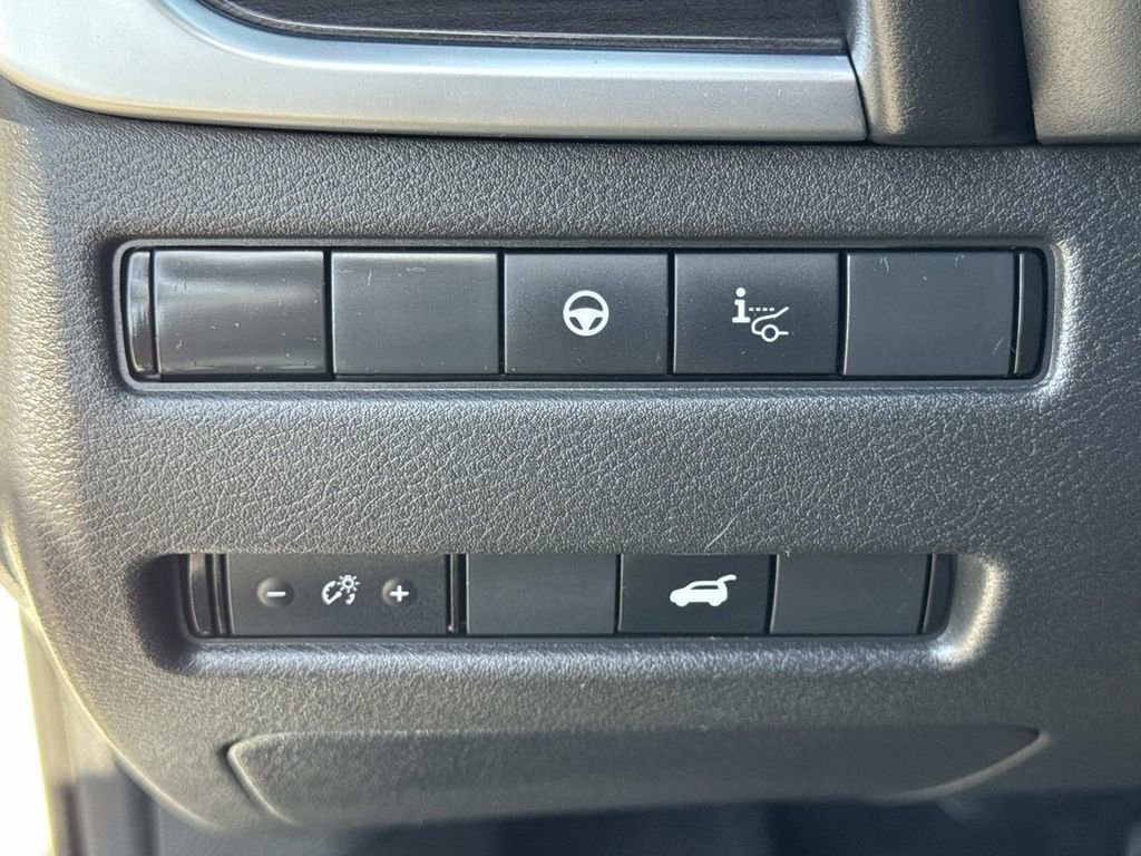 Used 2023 Nissan Rogue Platinum w/ Platinum Premium Package image 19