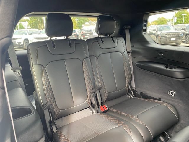 New 2025 Jeep Grand Cherokee L Summit AWD/4WD image 36