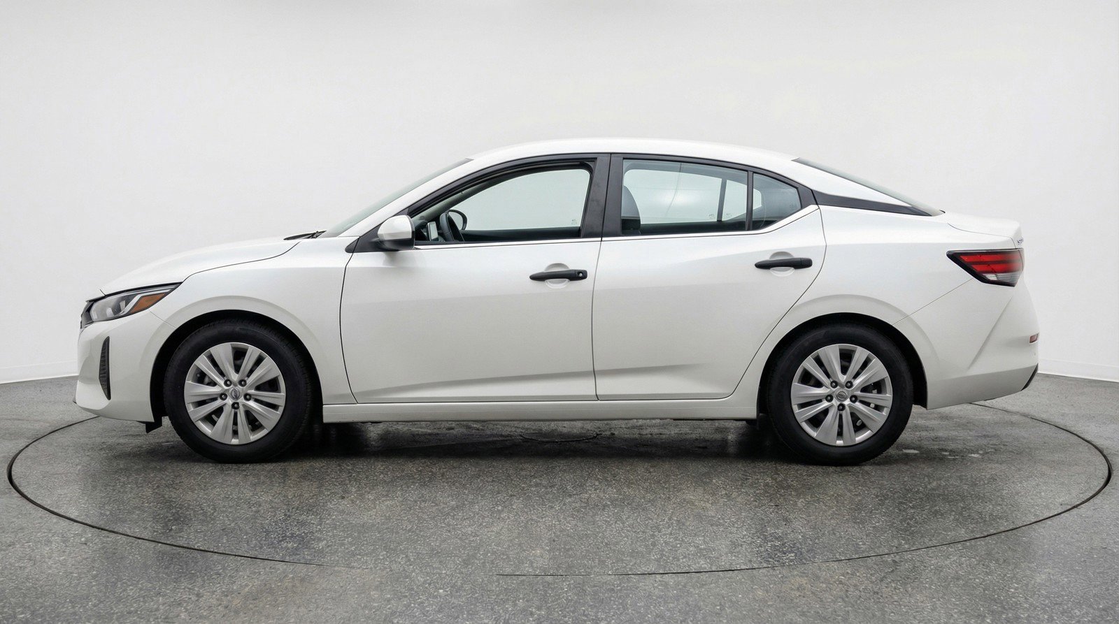 Used 2025 Nissan Sentra S image 5