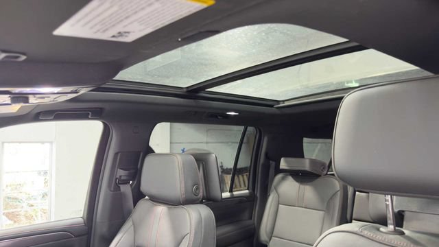 Used 2024 Chevrolet Suburban RST w/ Luxury Package RWD image 37