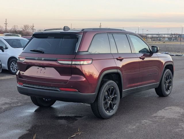 New 2025 Jeep Grand Cherokee Laredo image 3
