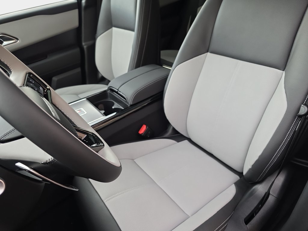 New 2026 Land Rover Range Rover Velar Belgravia AWD/4WD image 12