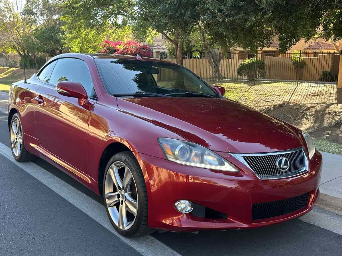 Used 2012 Lexus IS 250C image 2