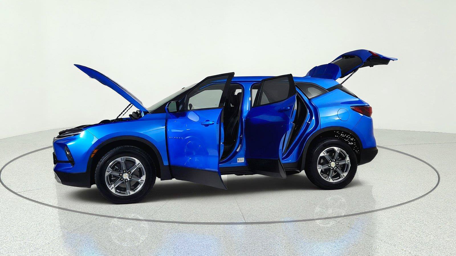 Used 2025 Chevrolet Blazer LT AWD/4WD image 11