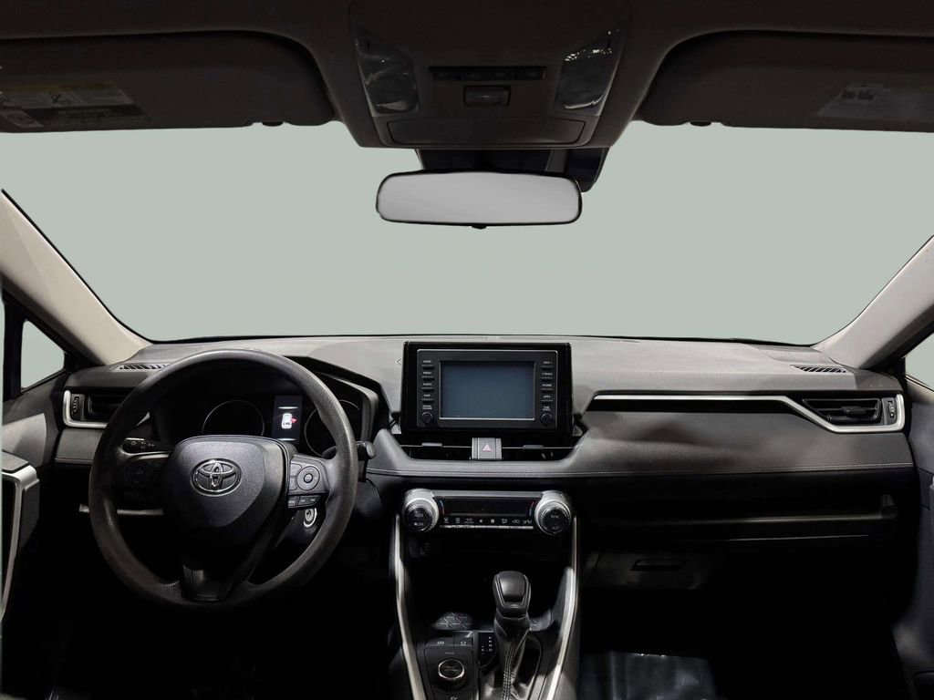 Used 2019 Toyota RAV4 LE image 16