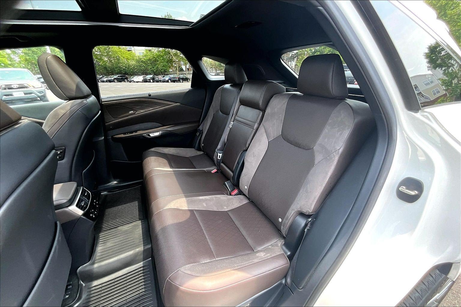 Used 2025 Lexus RX 450h AWD w/ Convenience Package image 25