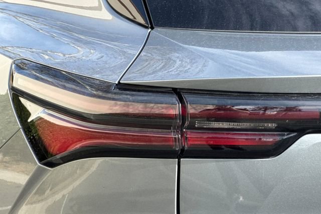 Certified 2024 Chevrolet Equinox EV LT image 44