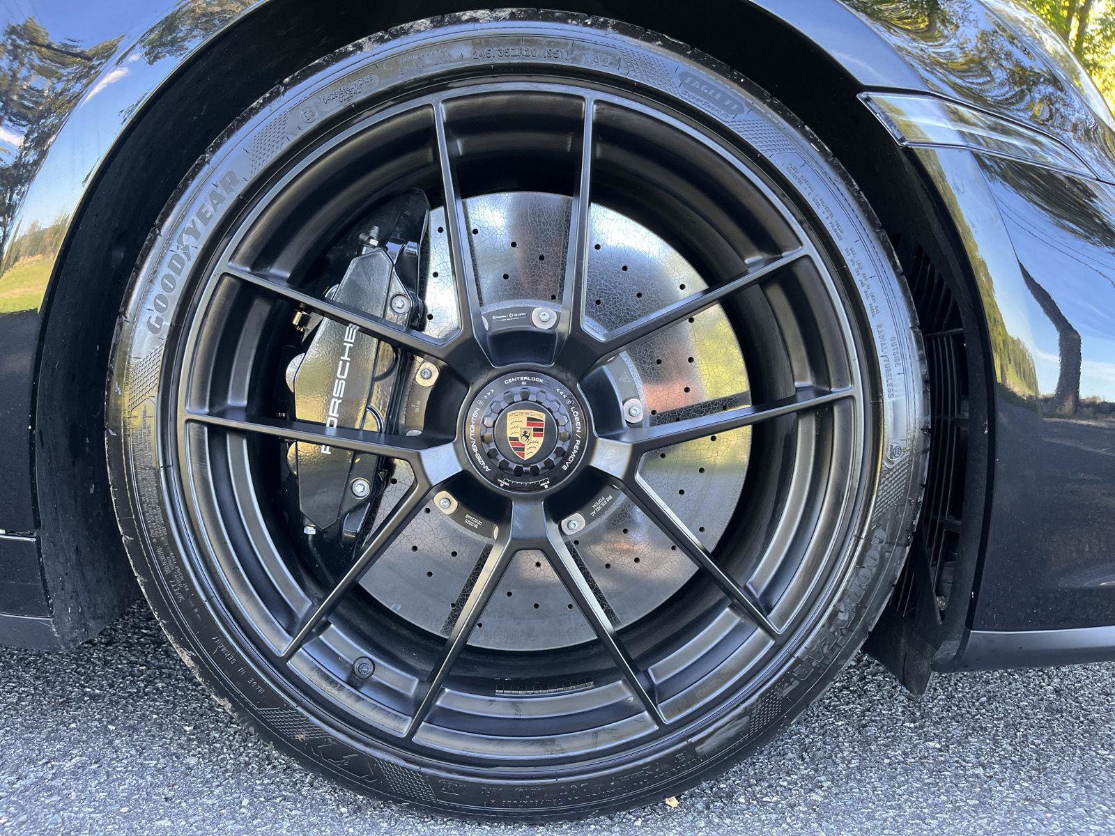 Used 2025 Porsche 911 Carrera 4 GTS image 40