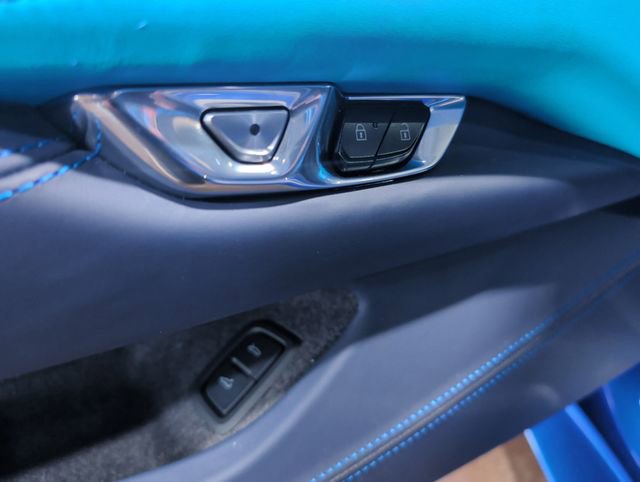 Used 2021 Chevrolet Corvette Stingray Premium Conv w/ Z51 Performance Package RWD image 31