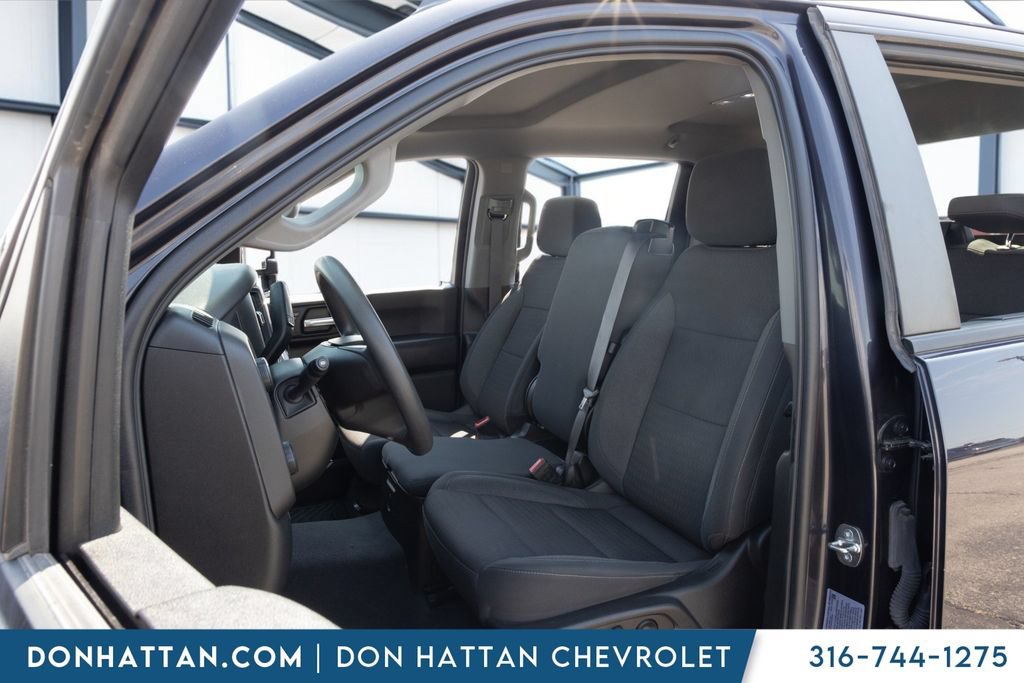 Used 2024 Chevrolet Silverado 2500 Custom w/ Custom Value Package AWD/4WD image 15