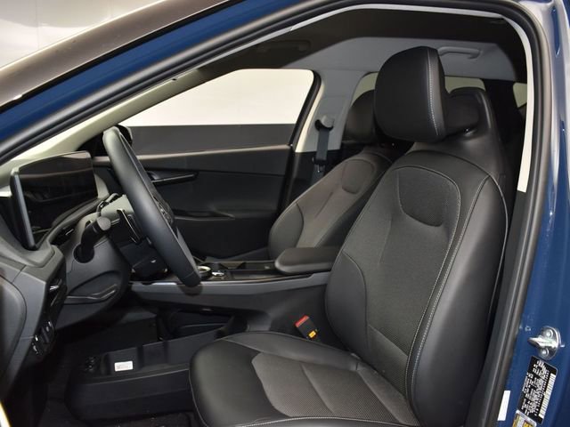 Certified 2025 Kia EV6 Light w/ Light LR Technology Package image 9