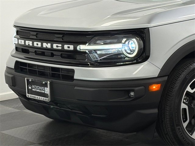 Used 2023 Ford Bronco Sport Outer Banks w/ Tech Package image 2
