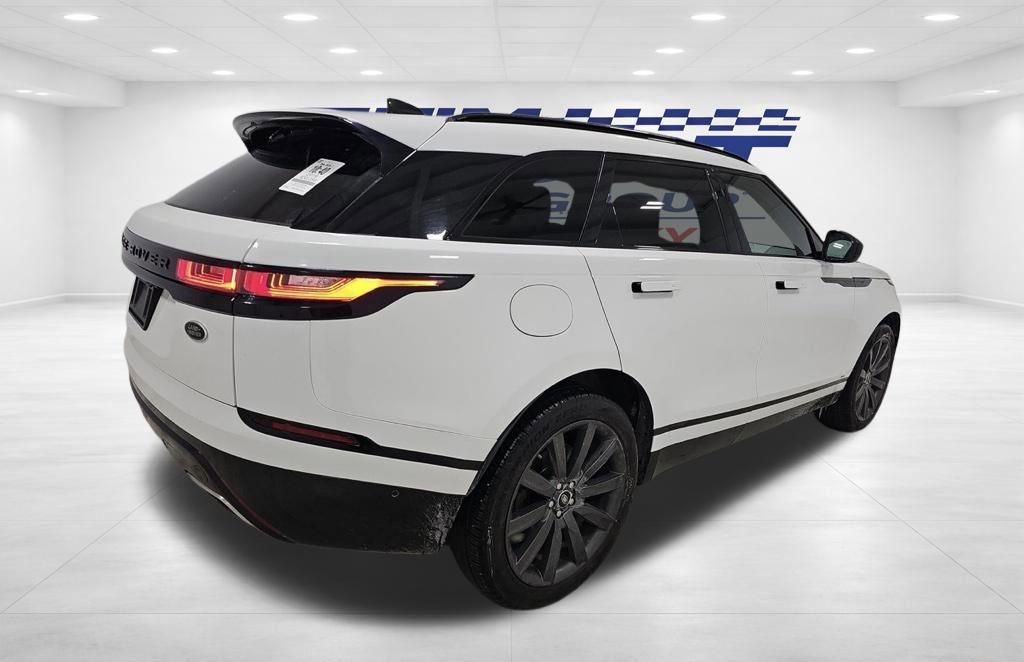 Used 2019 Land Rover Range Rover Velar R-Dynamic HSE image 4