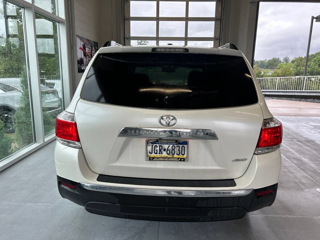 Used 2013 Toyota Highlander Limited AWD/4WD image 6