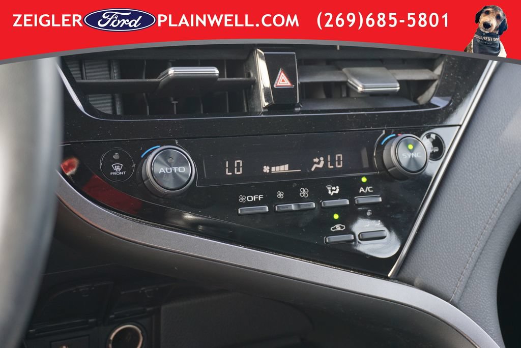 Used 2022 Toyota Camry XLE w/ Navigation Upgrade Package FWD image 21