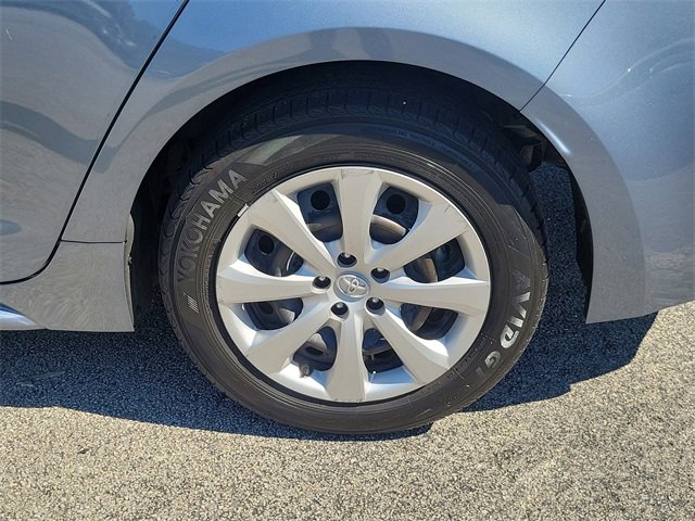 Used 2023 Toyota Corolla LE image 5