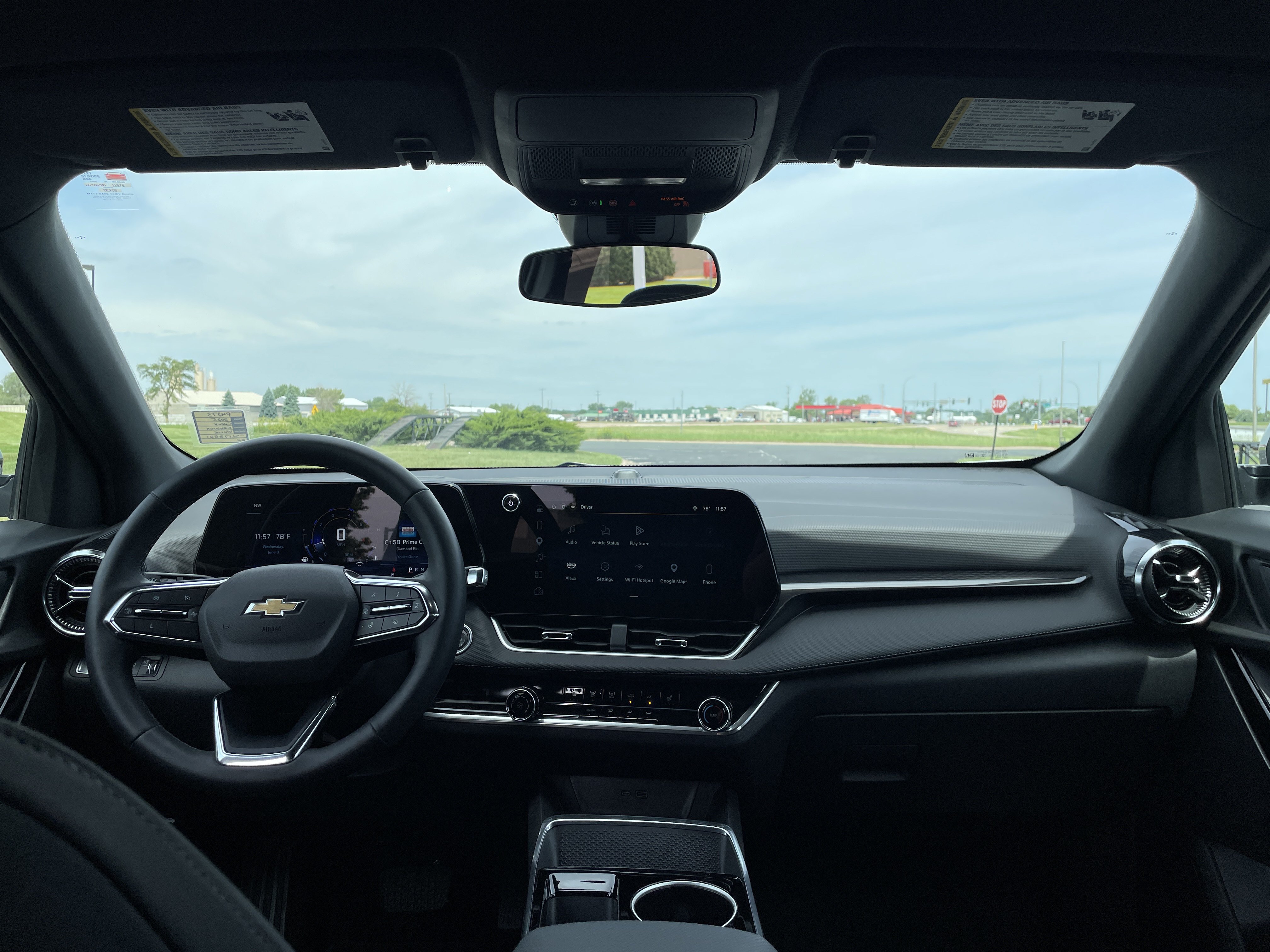 Used 2025 Chevrolet Equinox LT AWD/4WD image 18