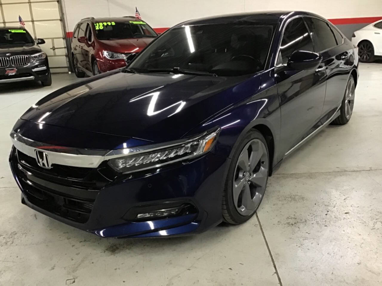 Used 2020 Honda Accord Touring image 1