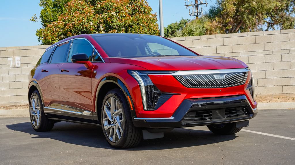 Used 2025 Cadillac Optiq Luxury 1 AWD/4WD image 5