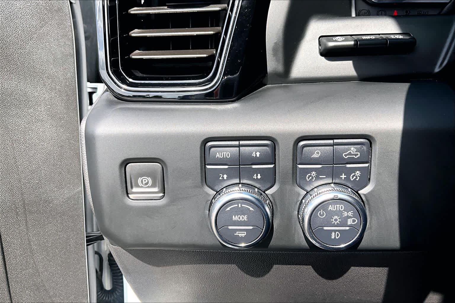 Used 2024 GMC Sierra 1500 AT4X w/ AT4X AEV Edition AWD/4WD image 71