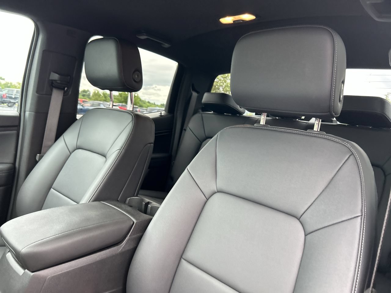 New 2026 Chevrolet Colorado LT w/ LT Convenience Package AWD/4WD image 23