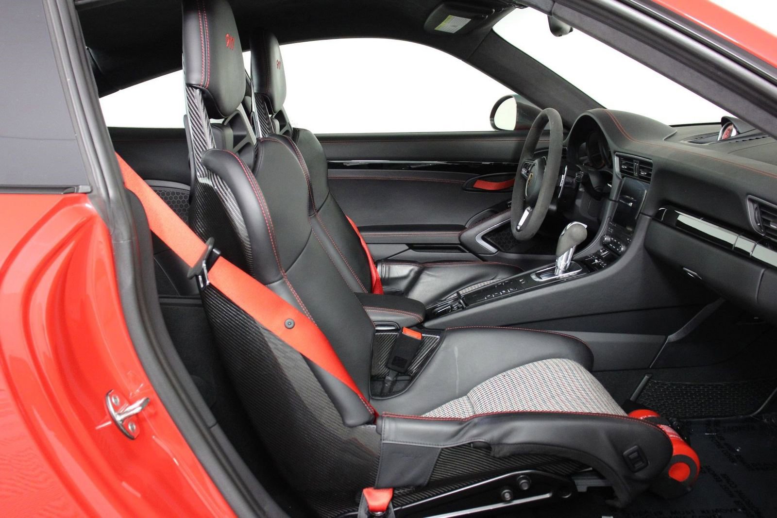 Certified 2019 Porsche 911 Carrera T RWD image 54