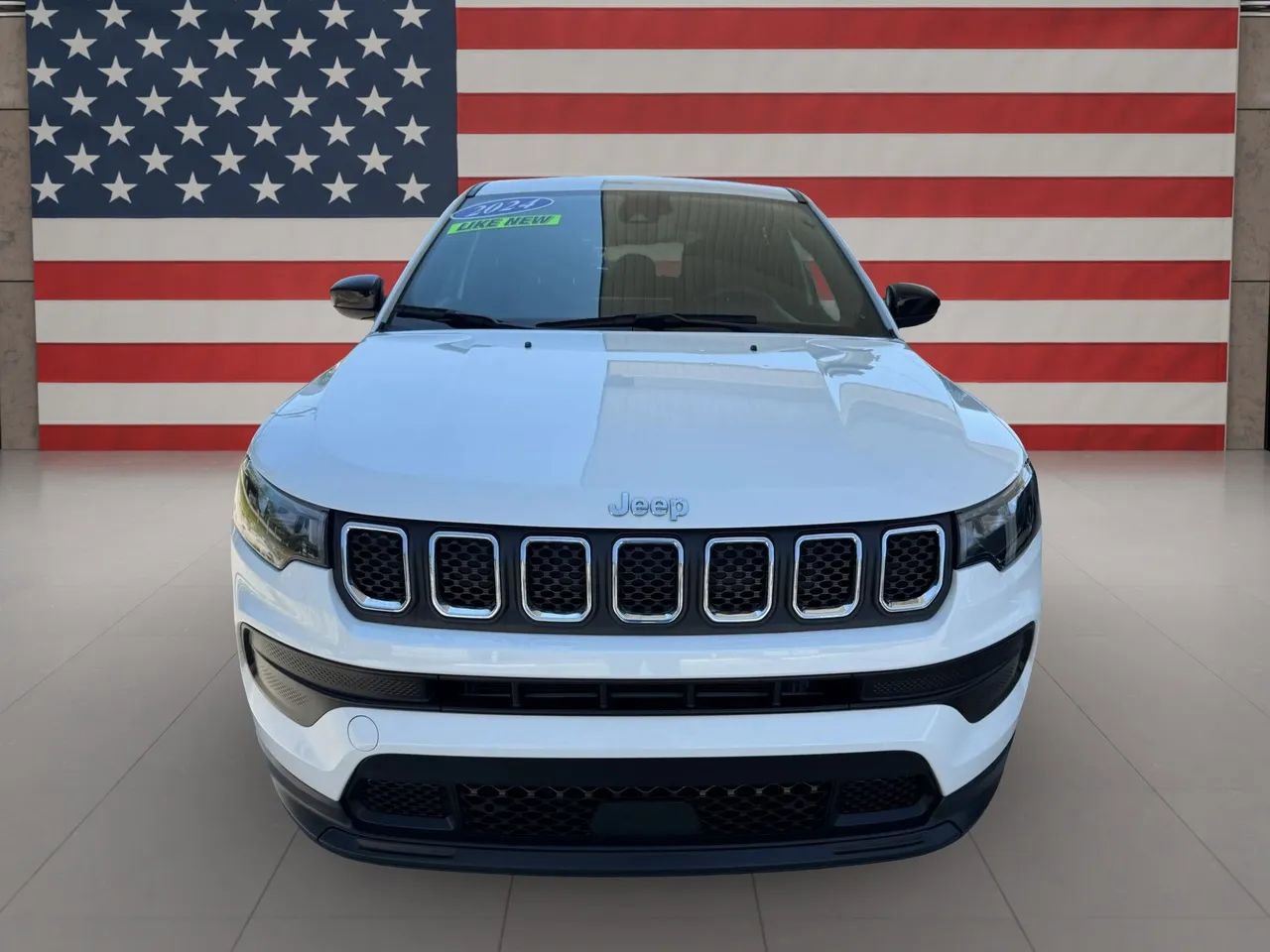 Used 2024 Jeep Compass Sport image 2