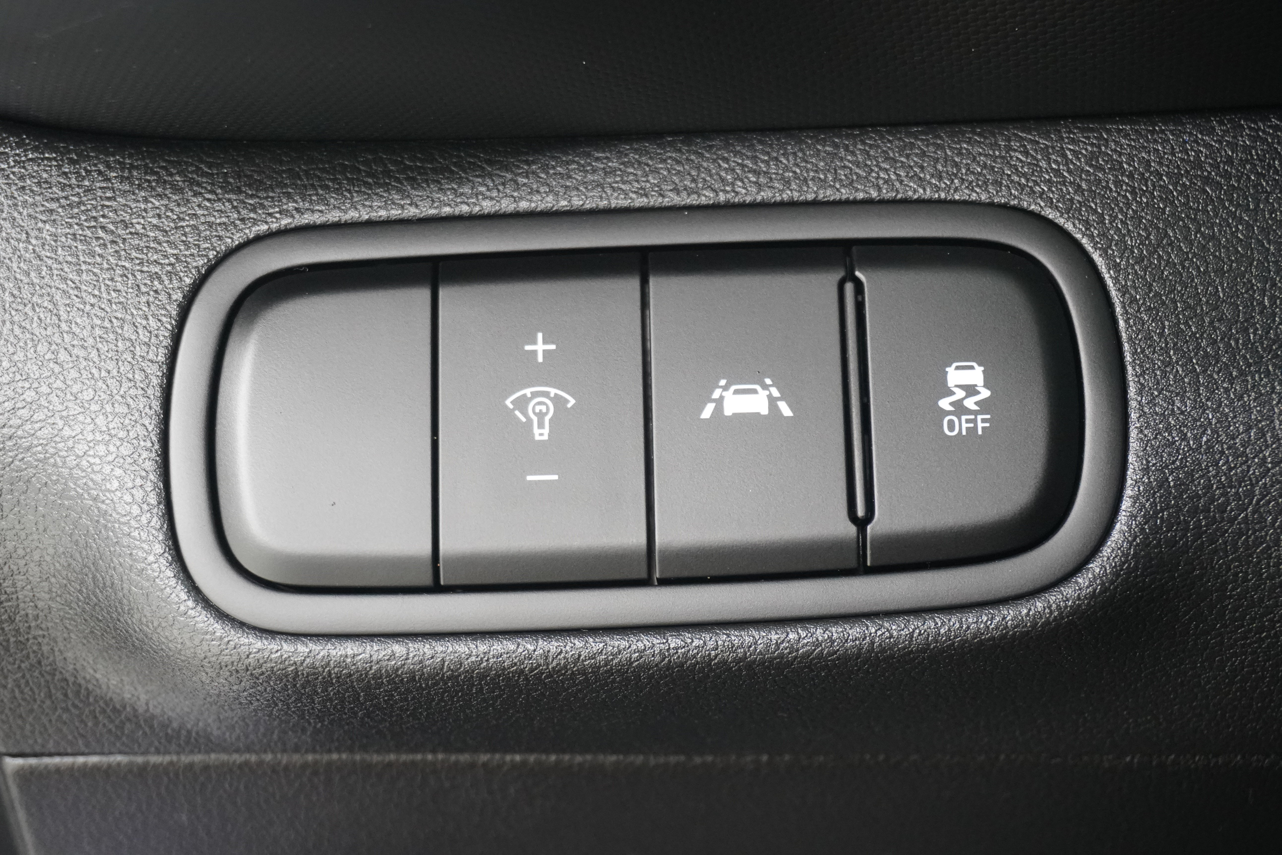 Used 2022 Hyundai Venue Limited FWD image 22