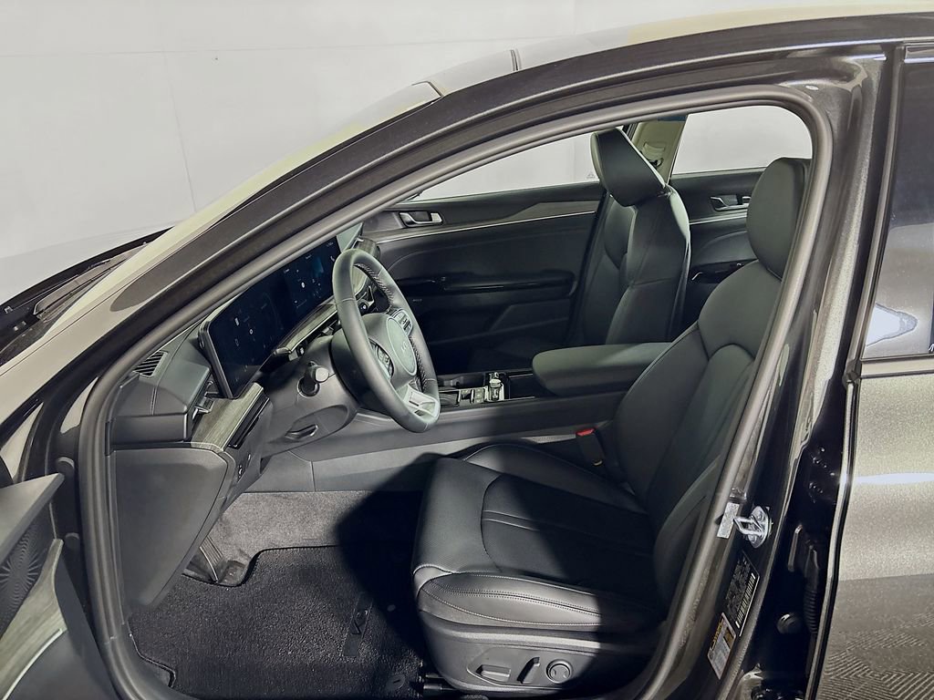 New 2025 Kia K5 EX image 12
