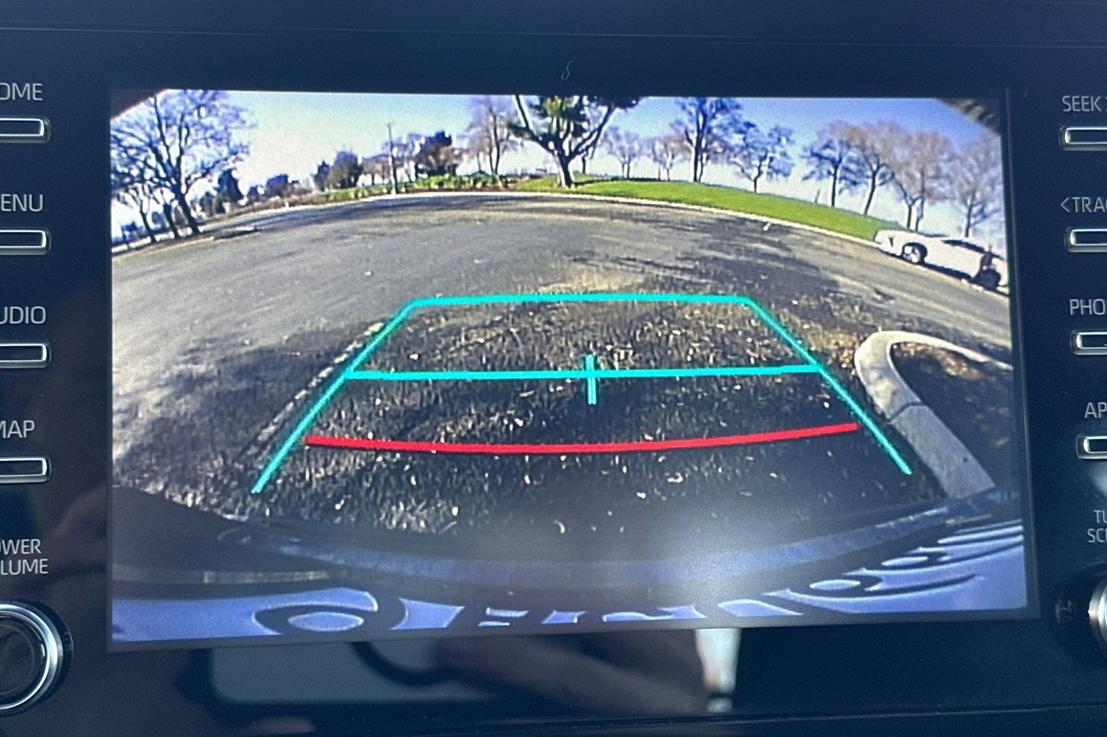 Used 2019 Toyota C-HR XLE image 24