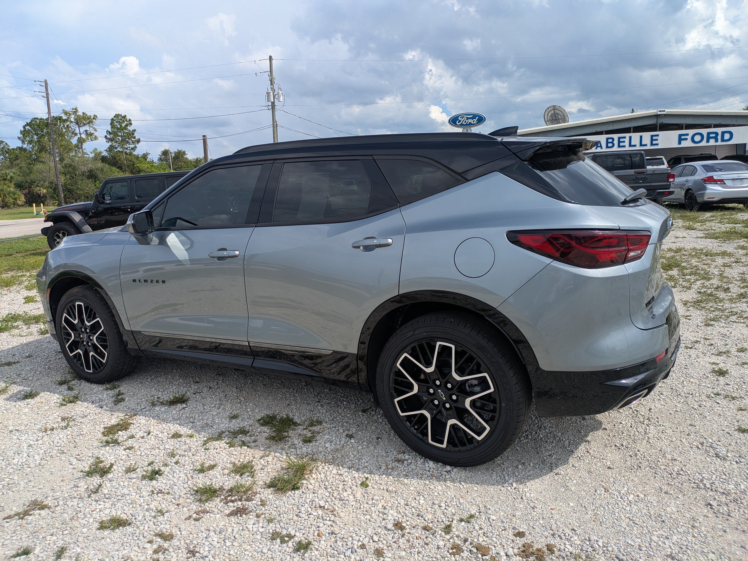 Used 2023 Chevrolet Blazer RS FWD image 6