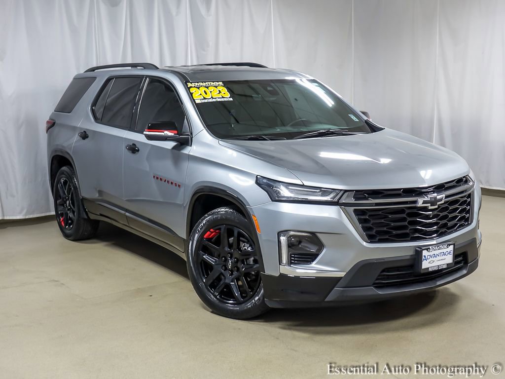 Used 2023 Chevrolet Traverse Premier w/ Redline Edition image 2