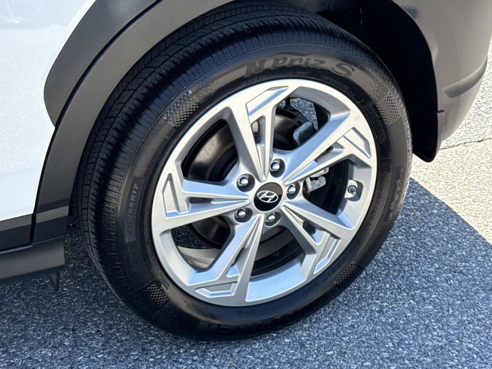Certified 2023 Hyundai Kona SEL AWD/4WD image 30