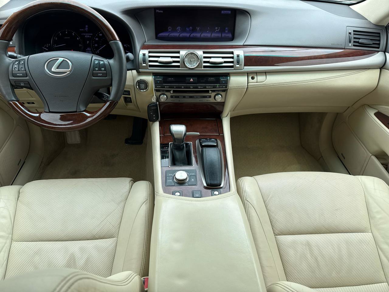 Used 2013 Lexus LS 460 w/ Comfort Pkg RWD image 40
