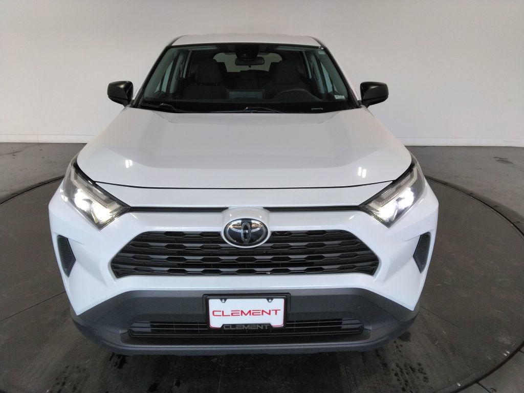 Used 2024 Toyota RAV4 LE FWD image 5