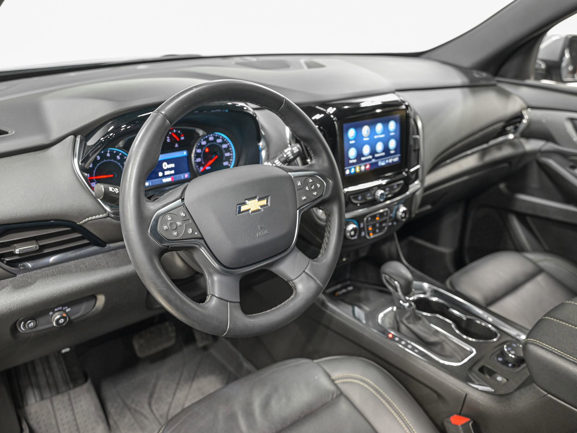 Used 2023 Chevrolet Traverse LT w/ LPO, Floor Liner Package image 15